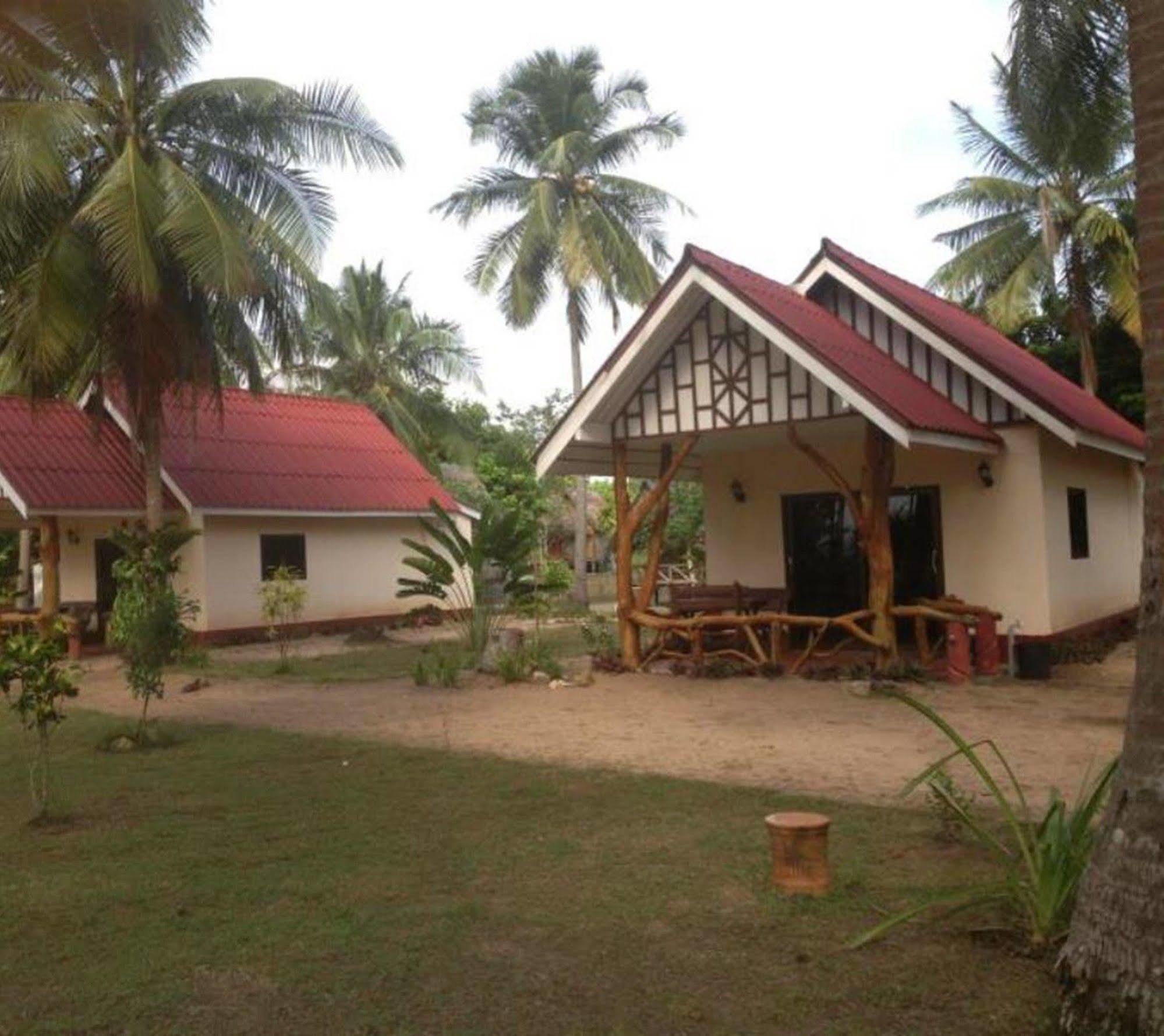 Golden Pearl Beach Resort Koh Jum Ngoại thất bức ảnh